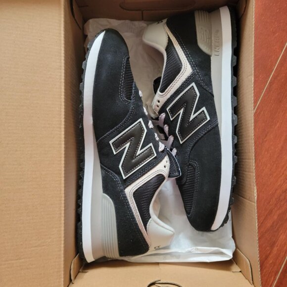 New Balance 574 - Black White - Picture 2 of 7
